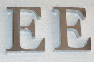 深圳富樂廣告 專業水晶字制作，打造高清視覺盛宴